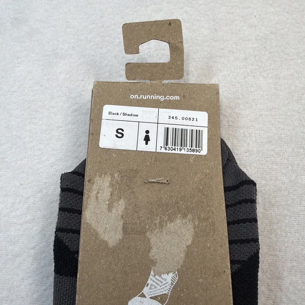 On Cloud Performance Low Sock Running Women's Small 7-8 Black Shadow Socks NWT
